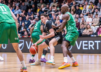 20241115 Newcastle Eagles v Surrey 89ers (Gary Forster) 108-Enhanced-NR